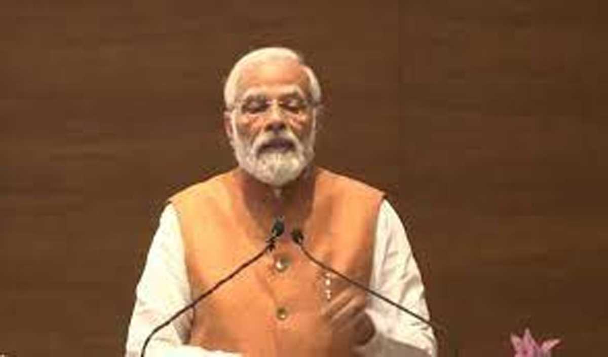 चुनौतियों के बावजूद लोकतंत्र परिणामकारी होता है : मोदी